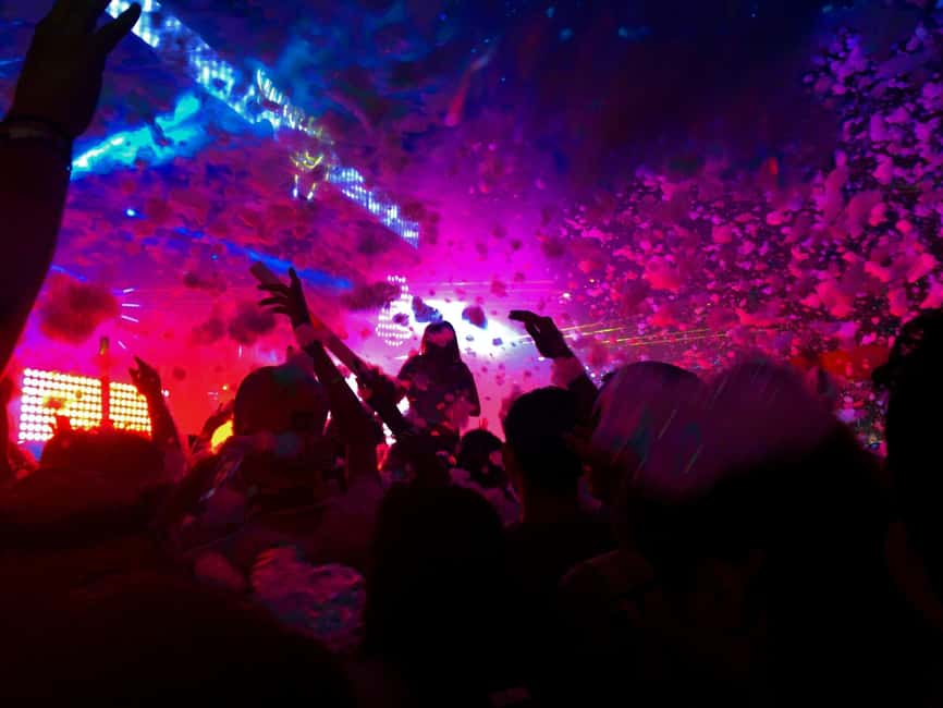 Berlin Pubcrawl: Shots, Party Games, Prices & VIP Club Entry - Four or five venues, each with a different mood