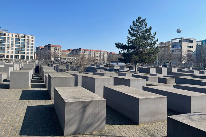 Berlin VIP Express City Tour No Hidden Costs - Checkpoint Charlie explains a divided city