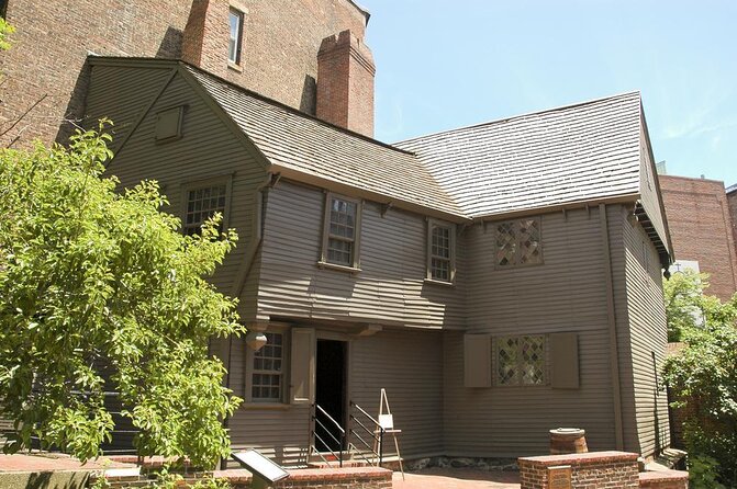 Best of Boston Combo: Harbor Cruise & VIP Freedom Trail - Granary Burying Ground and the people behind the Revolution