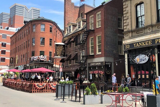 Best of Boston Combo: Harbor Cruise & VIP Freedom Trail - Seeing Boston from the water