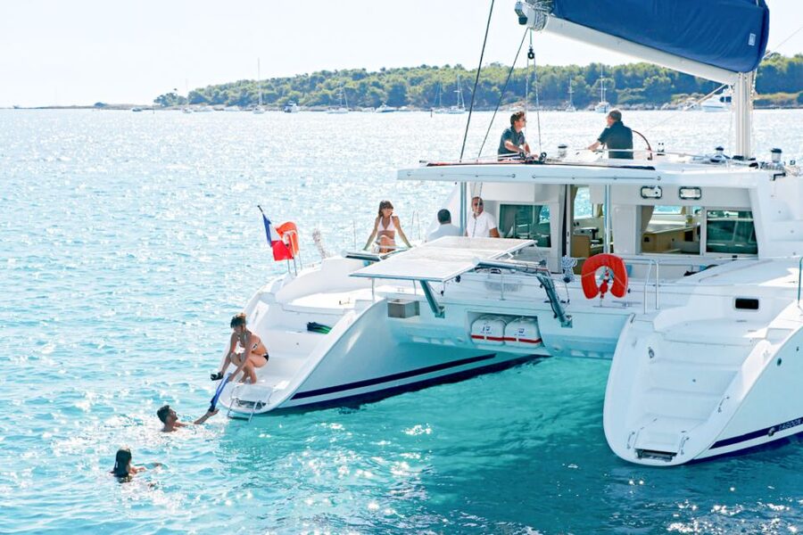 Big Island: Luxury Catamaran Trip along the Kona Coast - Who will enjoy No Wiki most