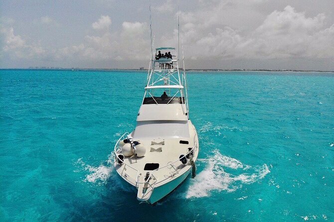 Biggest Luxury Yacht Boat Best in Cancun up to 28 pax - Reaching Isla Mujeres and Playa Norte