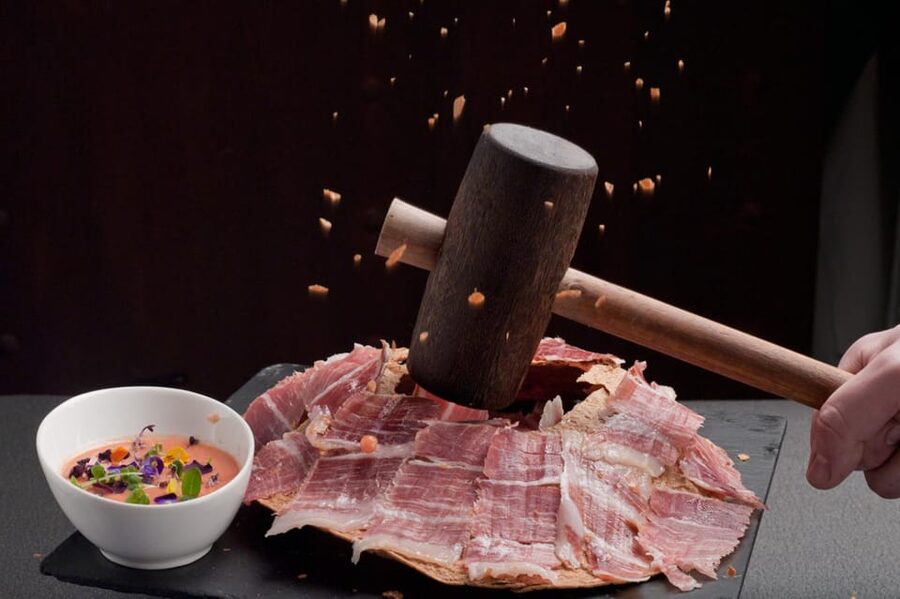 Bilbao: Guggenheim Secrets & Savor the Sea’s Treasures. VIP - The Iberian ham and Cantabrian seafood meal
