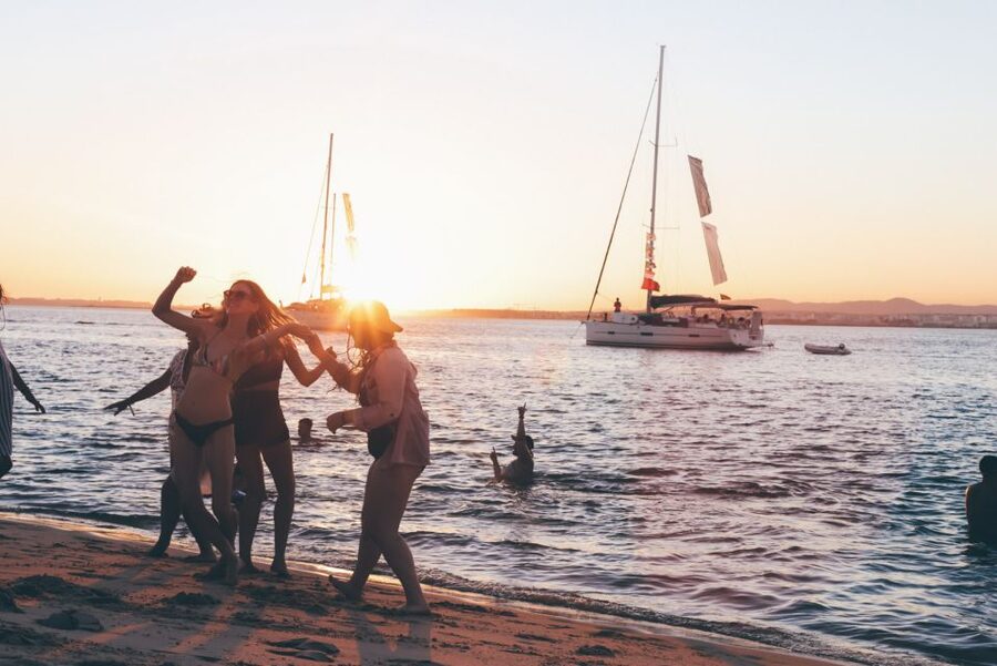 Boat in Algarve - Luxury Catamaran - Portimão - Is $718 good value for your group?