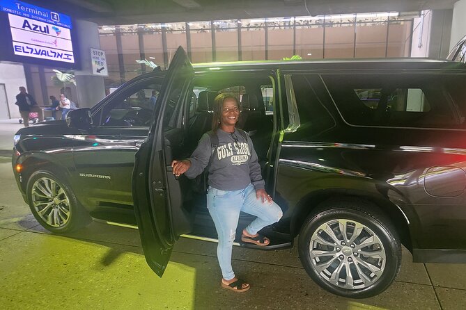 Boca Raton Luxury SUV Transfer to/from Fort Lauderdale Airport - Pickup communication is part of the service