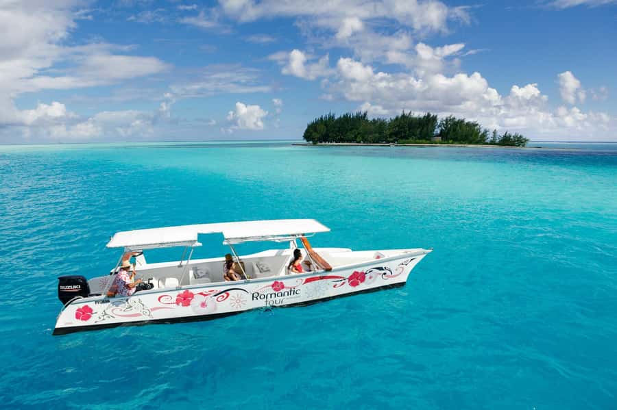 Bora Bora Luxury Tour and Beach Picnic - A six-hour look at Bora Bora from the water