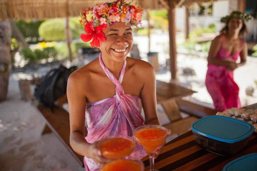 Bora Bora Luxury Tour and Beach Picnic - Why the small group matters