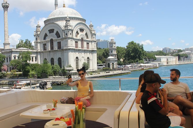 Bosphorus Luxury Lunch Cruise & Black Sea Swimming Experience - Palaces and fortresses along the Asian shore