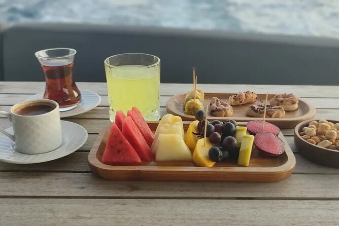Bosphorus Sunset Cruise on Luxury Yacht with Transfers - What is served aboard the yacht