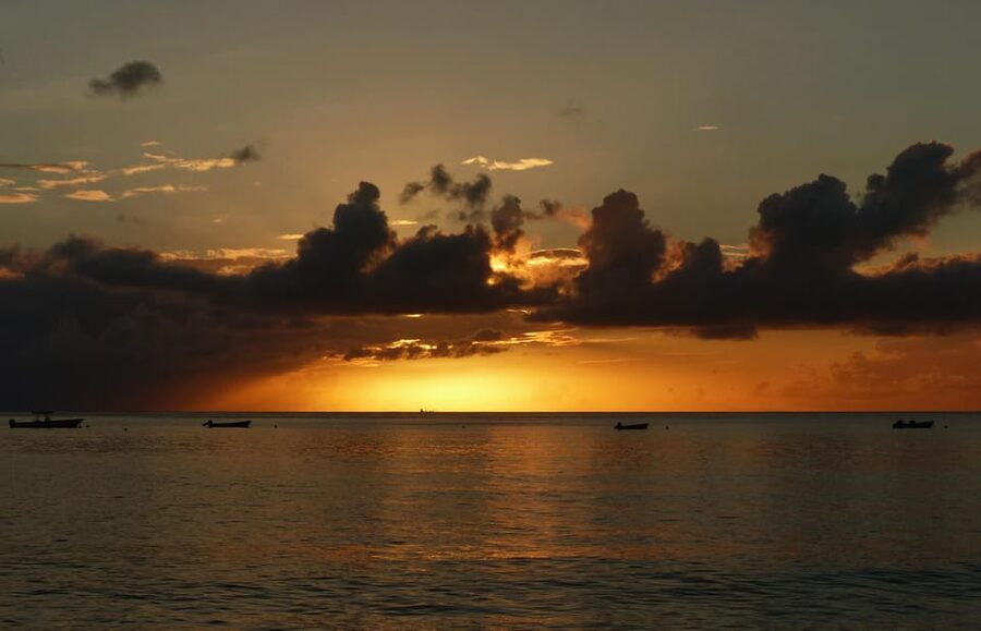 Bridgetown: Barbados Coastline Sunset Luxury Cruise - My take on Oceanluxx’s Barbados sunset cruise