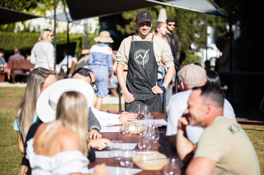 Brisbane: Boutique Winery Tour with Gourmet Lunch - Who should book this day?