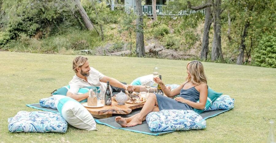 Brookland Valley: Luxury Estate Picnic for 2 - A Picnic Setting That Saves You the Work