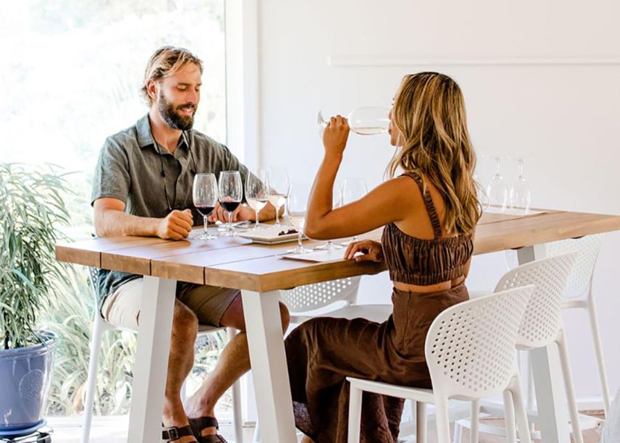 Brookland Valley: Luxury Estate Picnic for 2 - Choosing Wine for the Afternoon