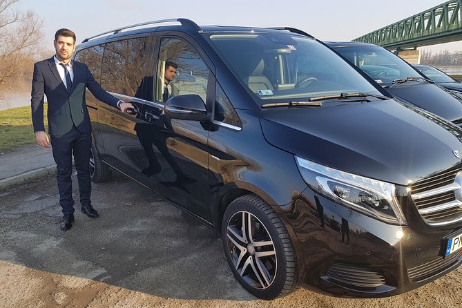 Budapest Private Airport Transfer in a Luxury Minivan - What the approximately 30-minute ride is like