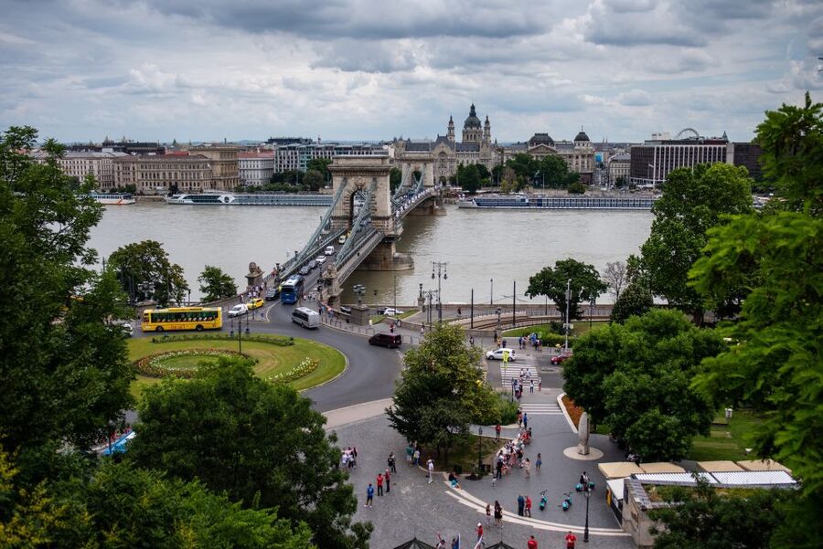 Budapest: Private Luxury Sightseeing Tour - The Danube riverfront and Pest’s grand buildings