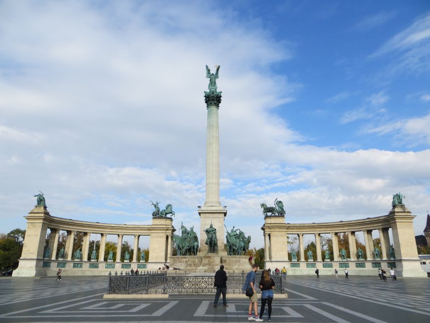 Budapest: Private Luxury Sightseeing Tour - City Park, Heroes Square, and Széchenyi Bath