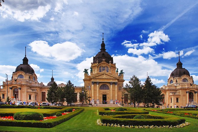Budapest Private Luxury Sightseeing Tour with Guide and Transport - Parliament and the Danube riverfront