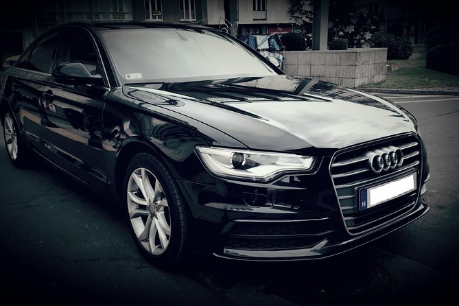 Budapest to Vienna Private Transfer in a Luxury Car - A private road connection between two major cities