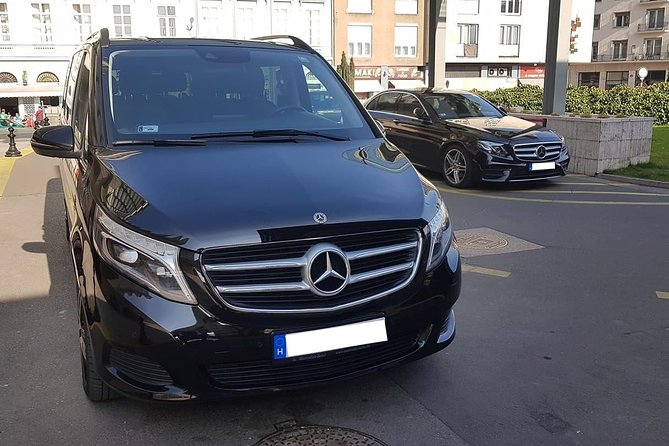 Budapest to Vienna Private Transfer in a Luxury Car - Choosing between a sedan and a Mercedes V-Class