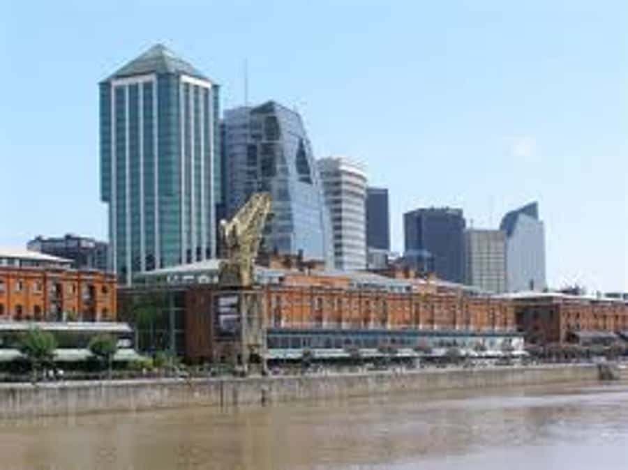 Buenos Aires City Tour with Luxury Lunch - Plaza de Mayo and the city’s civic center