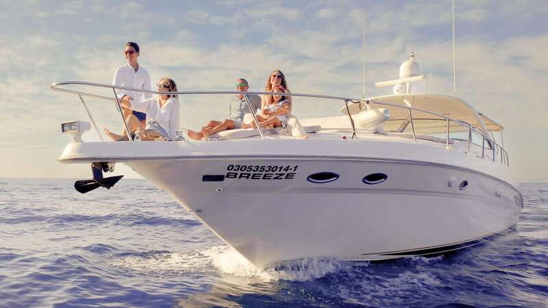 Cabo San Lucas: Luxury Yacht Cruise - The Arch, Lover’s Beach, and two seas in one view