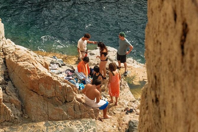 Cadaqués/Begur Private Luxury Tour Costa Brava by Mercedes Vogue - Timing, walking, and comfort