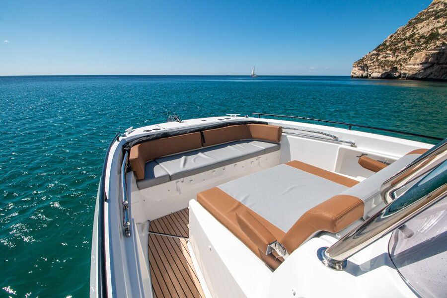 Cagliari: Luxury Motorboat Tour with 3 Swim Stops & Wine - Meeting point and timing that matter
