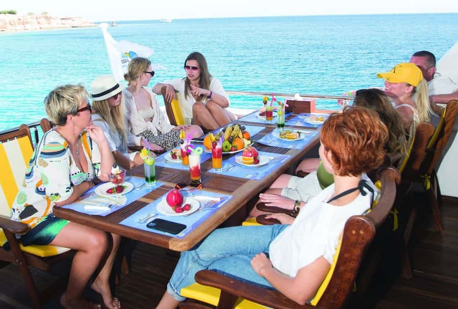 Cairo to Red Sea: VIP Yacht Cruise, Snorkeling & Lunch - A Cairo escape that puts the boat first