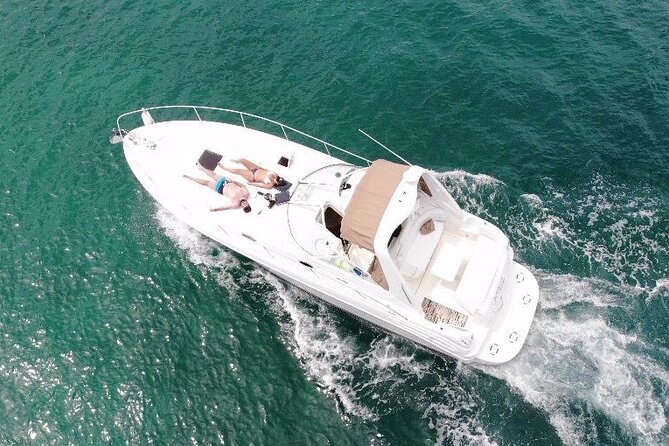 Cancun Bay Private 2-Hour on a Luxury Yacht - How to plan a birthday or anniversary cruise