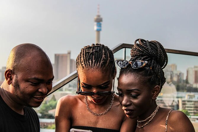Cape Town: VIP Amapiano & Afrobeats Club-Hopping Experience - The small-group format and private transport