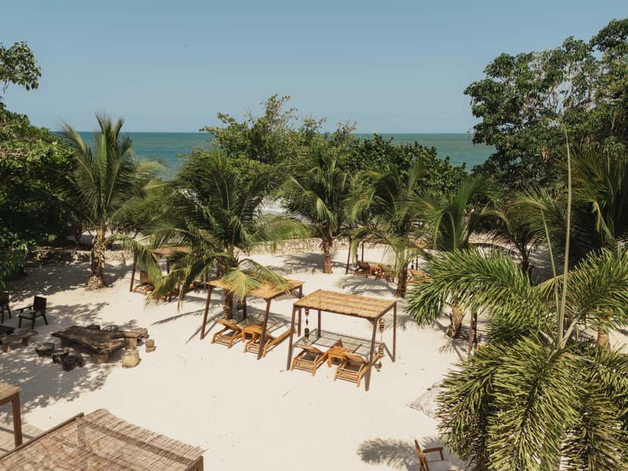 Cartagena: Makani Luxury Beach Club Day Pass - A quick boat ride from Bocagrande to Tierra Bomba