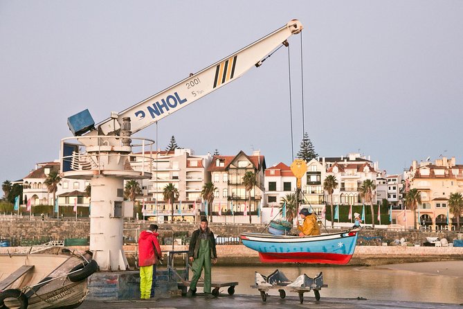 Cascais: Glamour and Decay by The Lisbon Coastline - Private Tour - The citadel and Fortaleza de Nossa Senhora da Luz