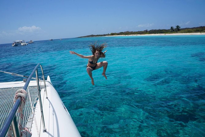 Catalina Island - Snorkeling tour on a luxury catamaran - Why the Quetzal catamaran feels different