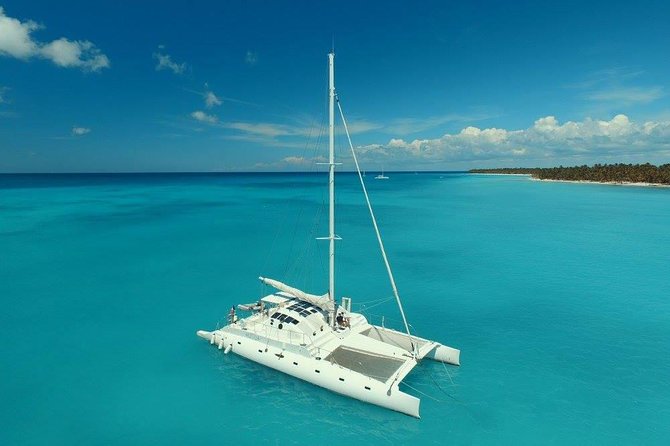 Catalina Island - Snorkeling tour on a luxury catamaran - The Wall, coral, and the first snorkeling stop