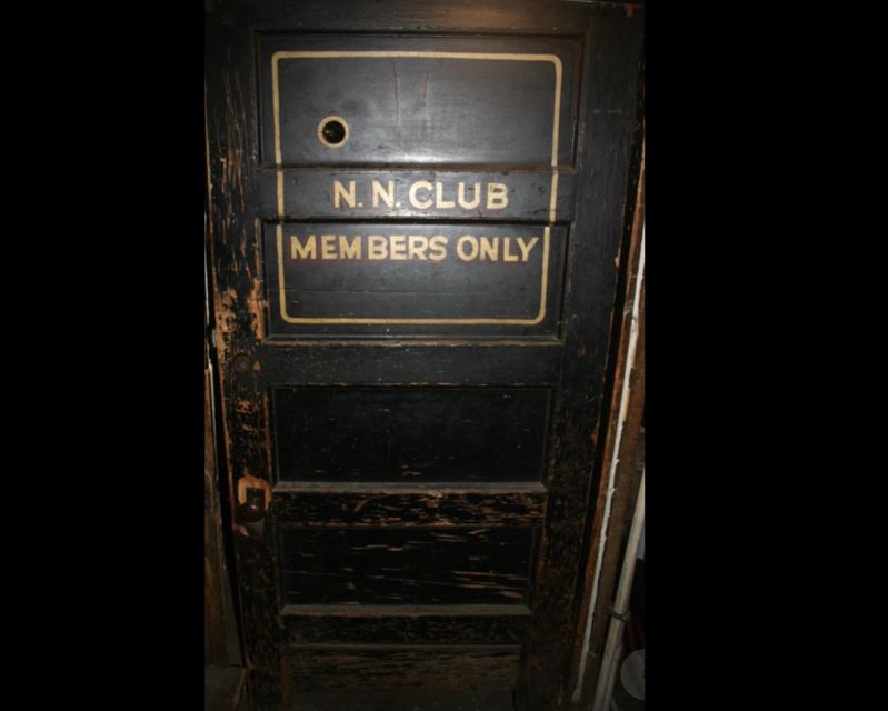 Chicago: 3-Hour Private Speakeasy Cocktail VIP Tour - Stop one: getting into the Prohibition mood