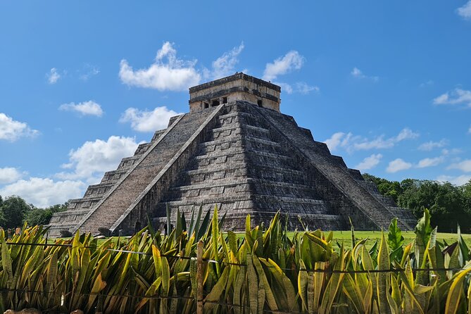 Chichen Itza Private Tour VIP - Three hours among Chichen Itza’s great monuments