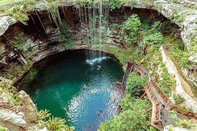 Chichen Itza VIP Mayan Wonder (Full Day Experience) - Valladolid offers a quick taste of a colonial town