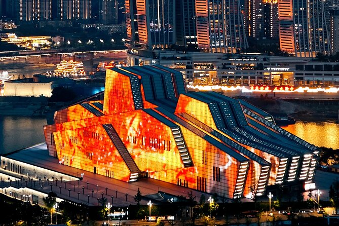 Chongqing private luxury city tour: Must-sees All in One - Tongyuan Gate and old Chongqing’s stonework