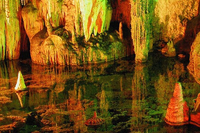 Chongqing Wulong: All inclusive luxury private trip to 2 spots - Longshuixia Gap and its narrow canyon