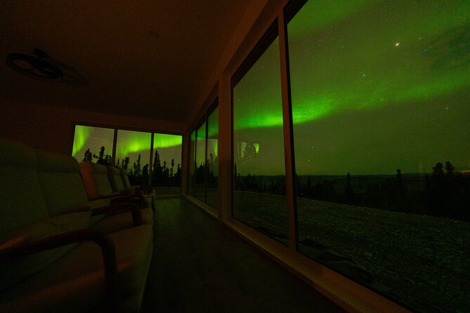 Cleary Summit Aurora Glass House Luxury Northern Lights Tour - What happens when the aurora appears