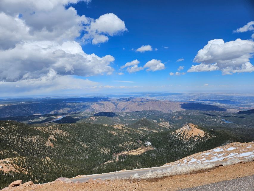 Colorado Springs: Pikes Peak Luxury Jeep Tour - Guides who add more than directions