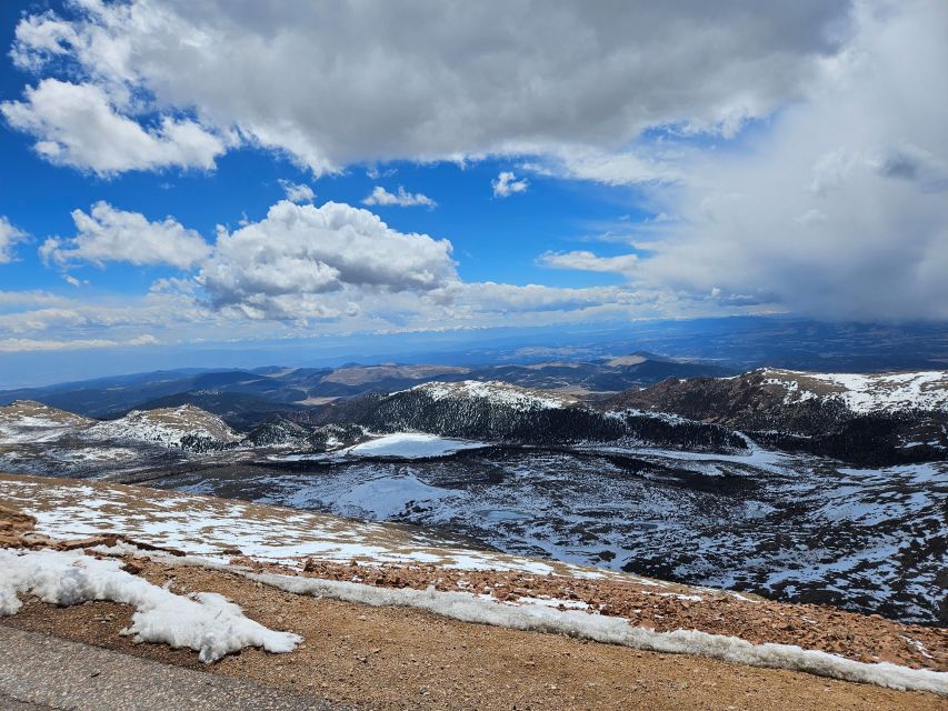 Colorado Springs: Pikes Peak Luxury Jeep Tour - The summit: views, visitor center, and a little breathing room