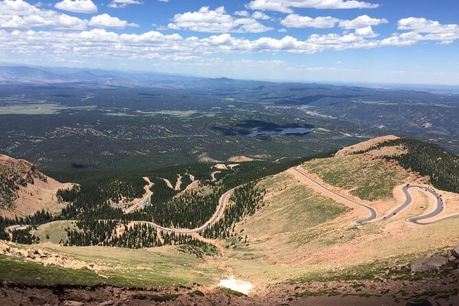 Colorado Springs Pikes Peak Luxury Jeep Tours - Guides who shape the day