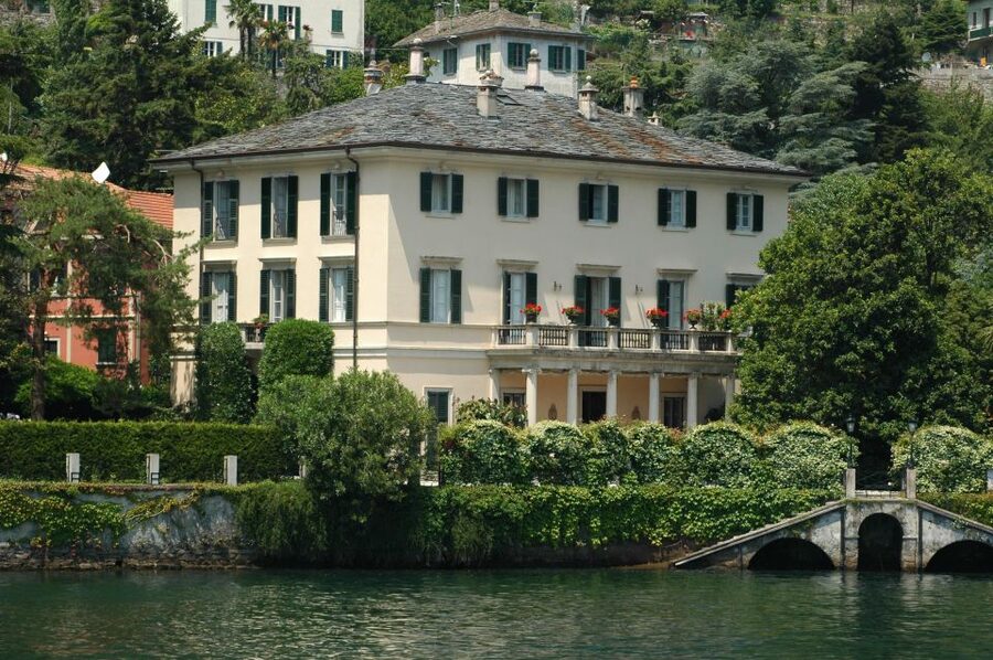 Como: Luxury Boat Tour on Lake Como - Villa Pliniana and the possible swimming stop