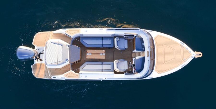 Como: Luxury Boat Tour on Lake Como - Como to Cernobbio: the first villa views