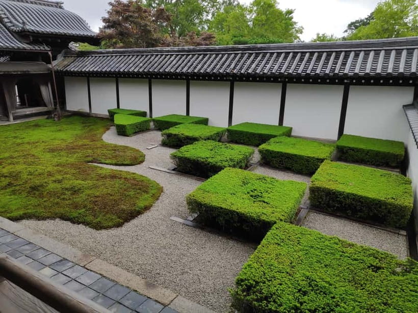 Craig's Kyoto Private Luxury Alphard Tour / The Early Riser - Fushimi Inari at the quietest hour
