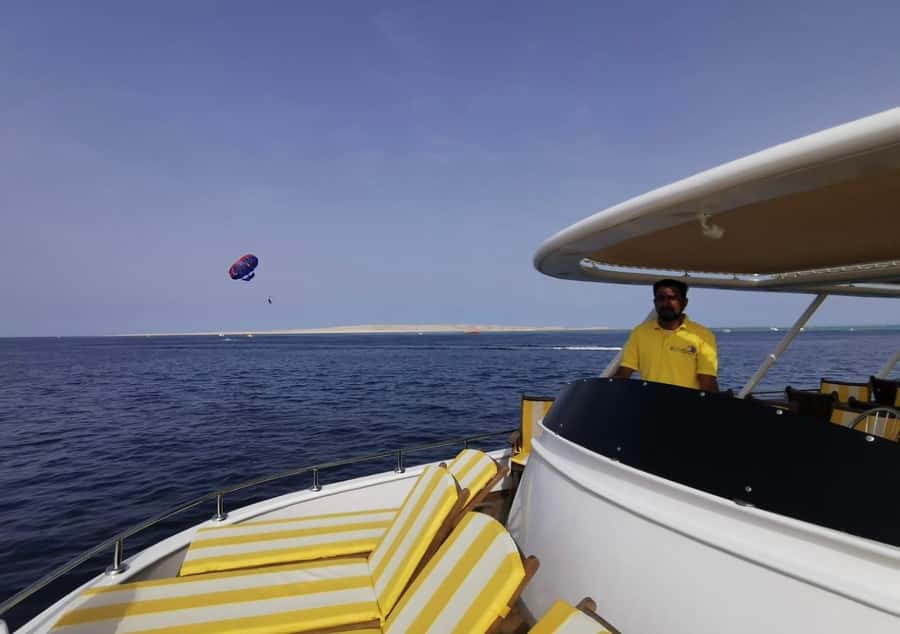 Dahab: luxury Snorkeling cruise with buffet lunch - Comfort on board, and where the luxury claim falls short