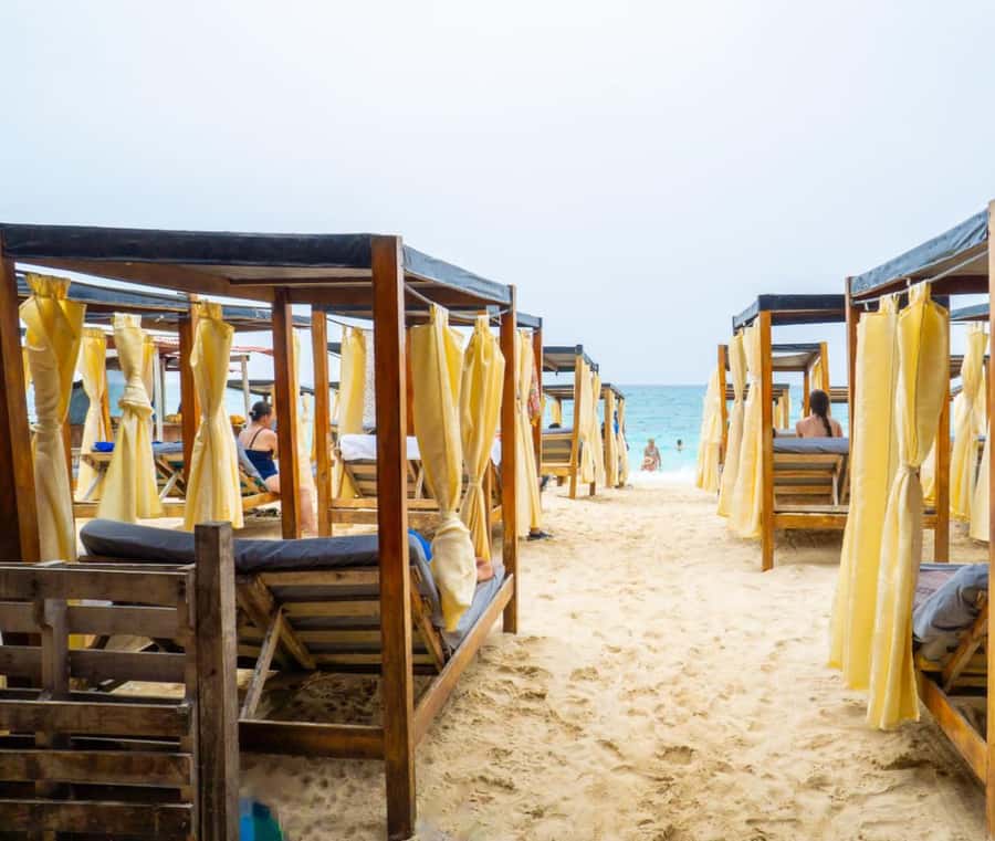 Daytour to Playa Tranquila VIP with Parasols, Lunch by bus! - From Cartagena to Barú by bus and boat