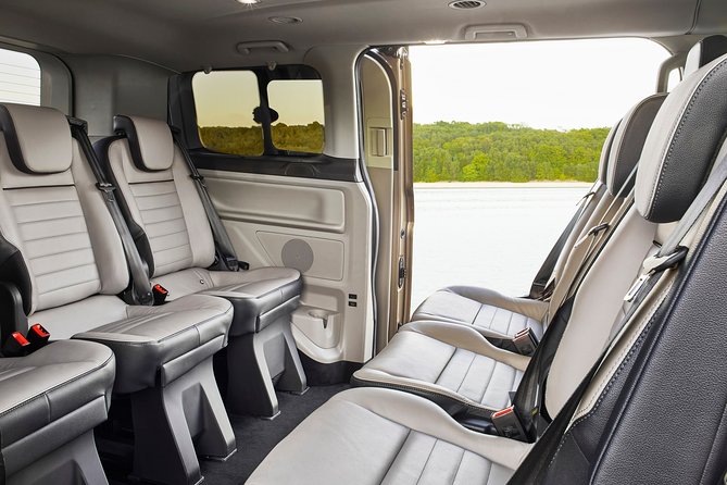 Departure from Central London to Heathrow Airport by Luxury Van - Drivers, Communication, and Safety