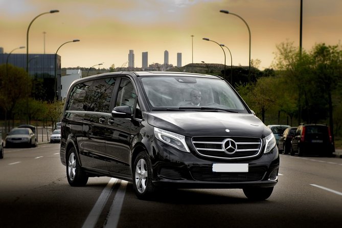 Departure from Central London to Heathrow Airport by Luxury Van - Timing, Traffic, and the Value of a Private Ride